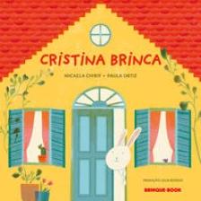 Cristina brinca